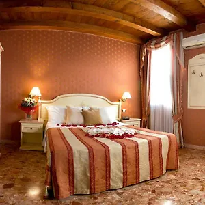 *** Hotel Conterie Italien